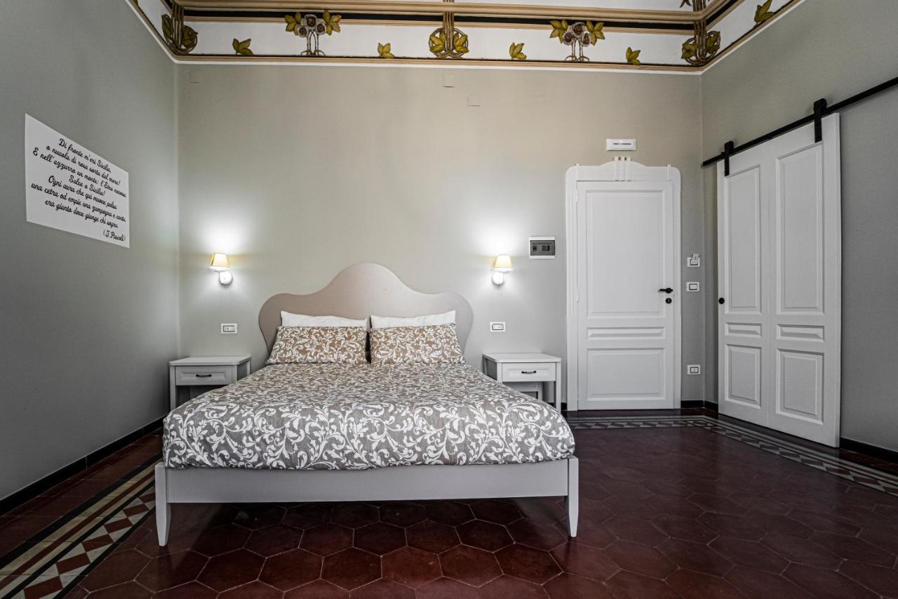 Gli Specchi Di Archimede Bed & Breakfast Syracuse Exterior photo