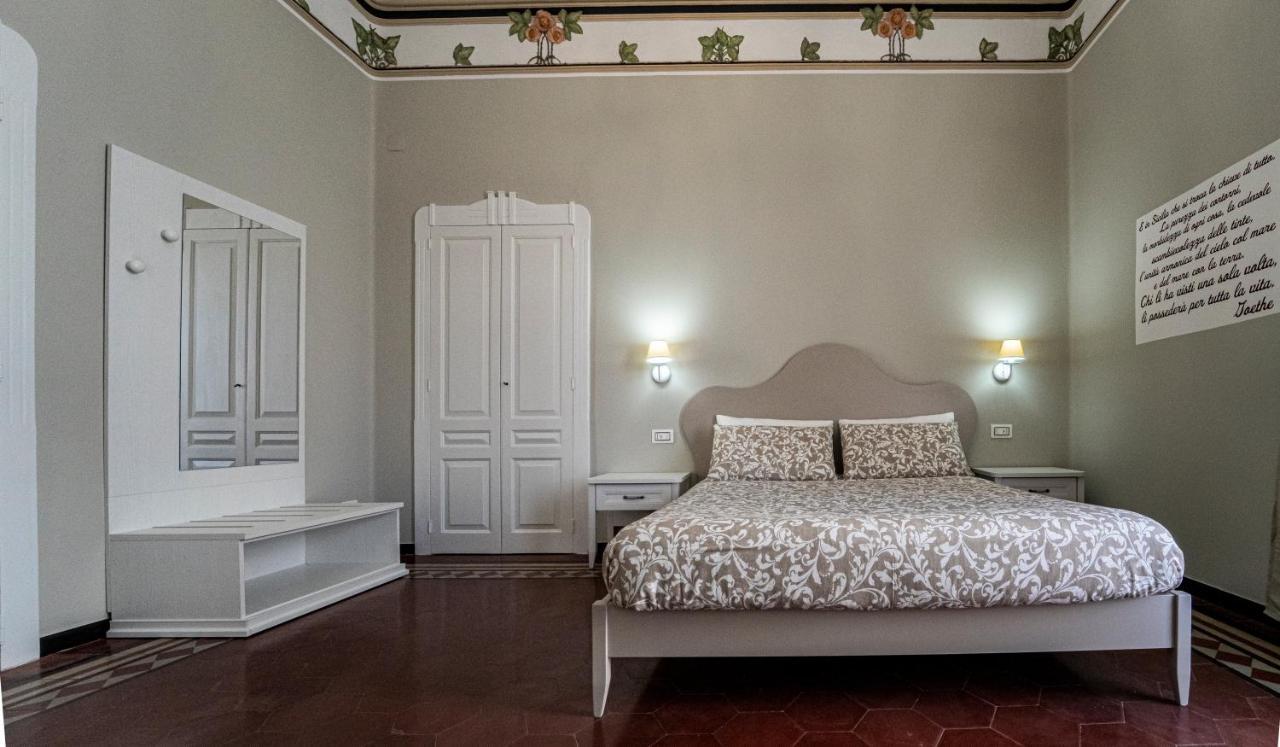 Gli Specchi Di Archimede Bed & Breakfast Syracuse Exterior photo