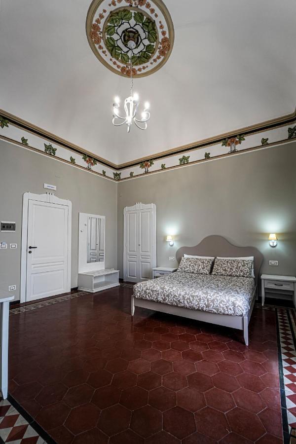 Gli Specchi Di Archimede Bed & Breakfast Syracuse Exterior photo